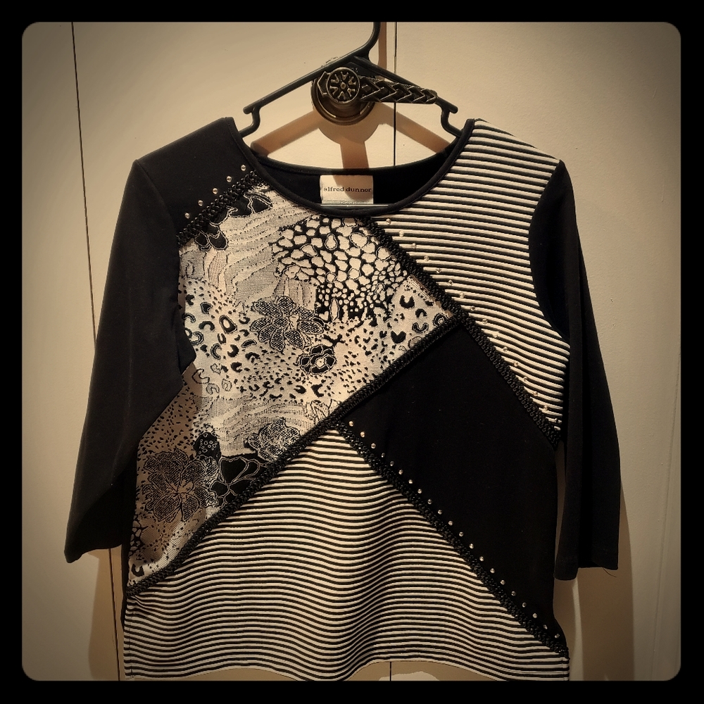 ALFRED DUNNER WOMENS TOP
